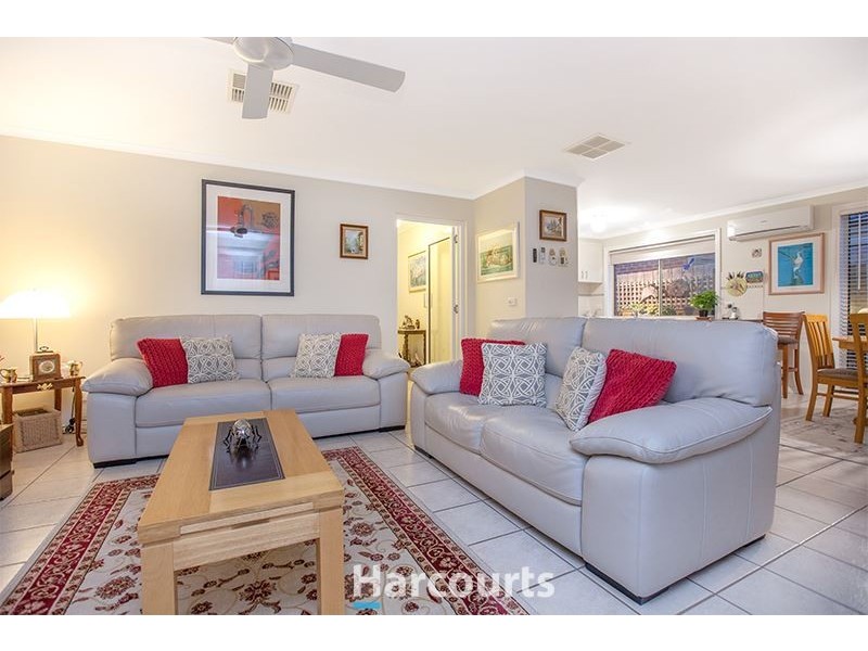 70 Manna Gum Drive, Pakenham VIC 3810