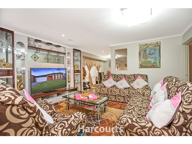 8 Sweet Gum Court, Pakenham VIC 3810