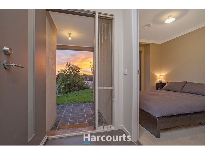 38 Wild Cherry Avenue, Pakenham VIC 3810