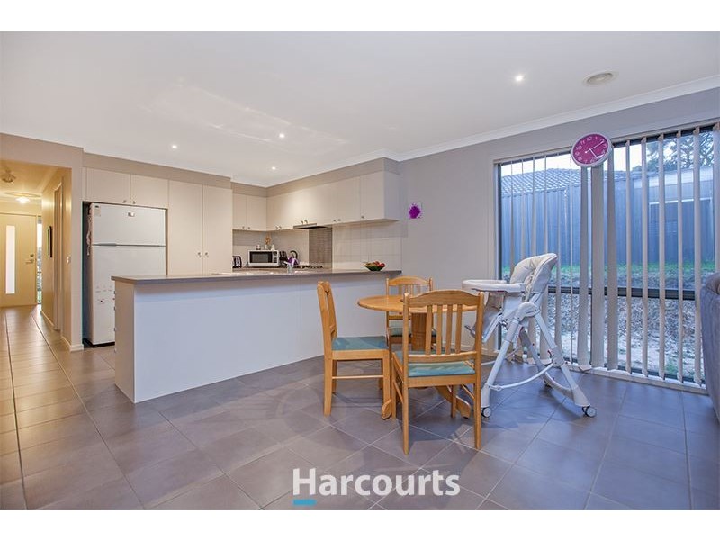 38 Wild Cherry Avenue, Pakenham VIC 3810
