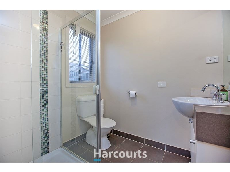 38 Wild Cherry Avenue, Pakenham VIC 3810