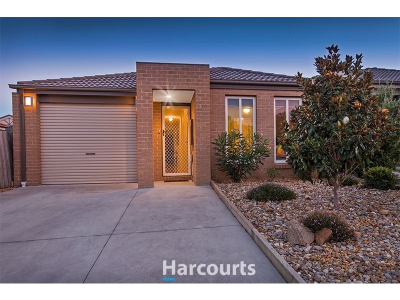 9 Ash Crescent, Pakenham VIC 3810
