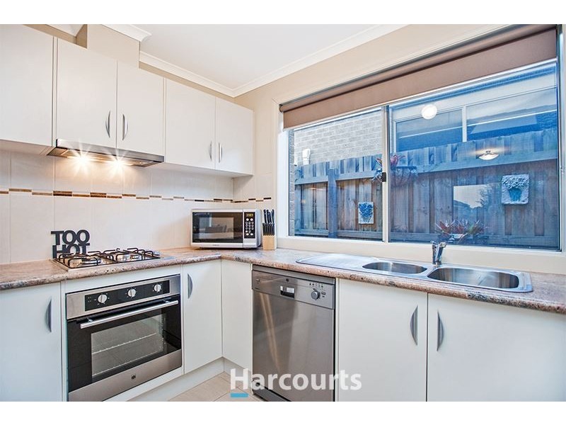 9 Ash Crescent, Pakenham VIC 3810