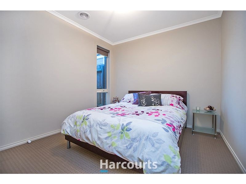 9 Ash Crescent, Pakenham VIC 3810