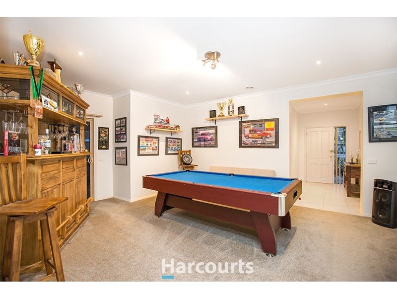 15 Wonboyn Close, Pakenham VIC 3810