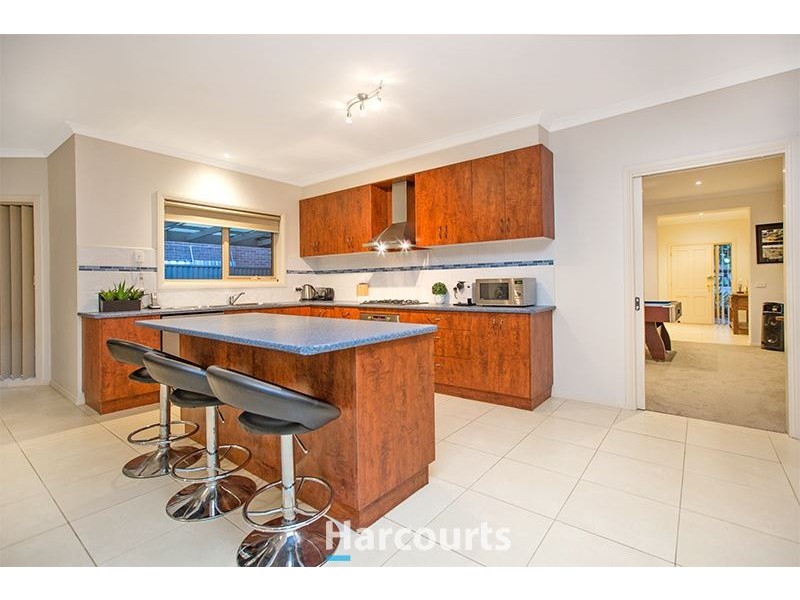 15 Wonboyn Close, Pakenham VIC 3810