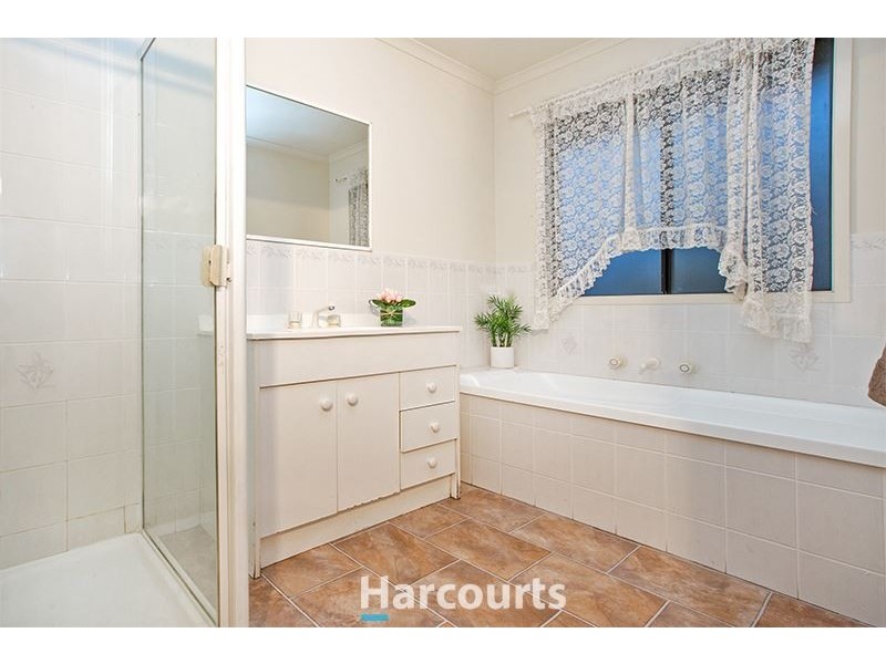 63 Eagle Drive, Pakenham VIC 3810