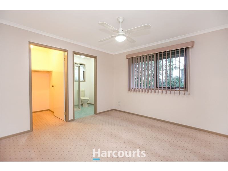 4 Isaac Court, Pakenham VIC 3810