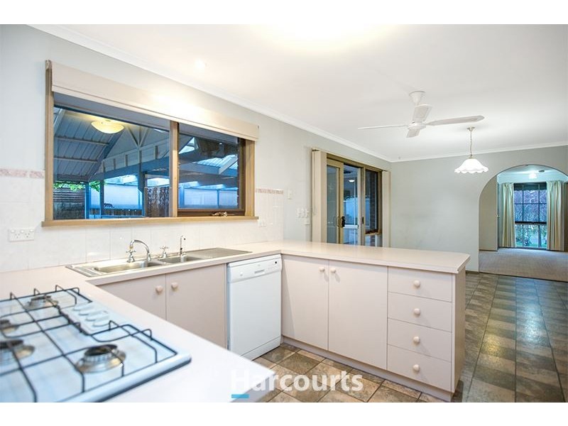 4 Isaac Court, Pakenham VIC 3810