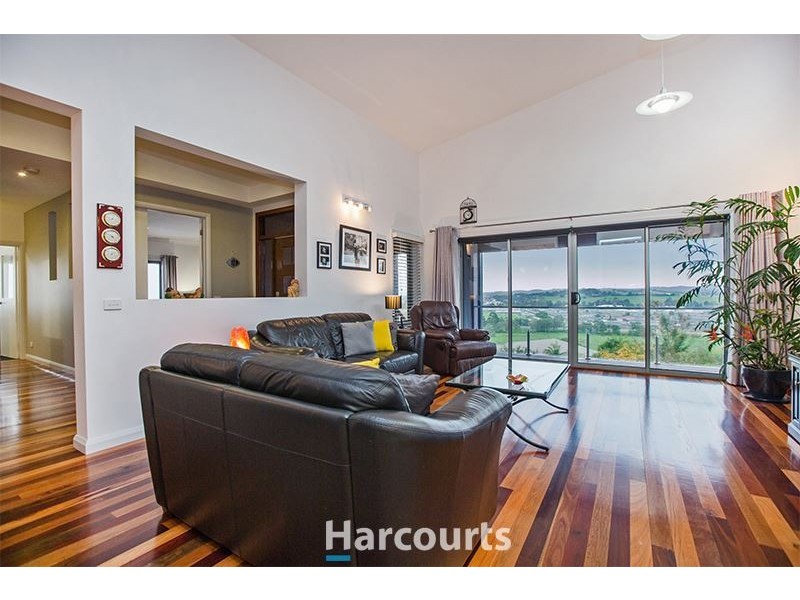 20 Highland Drive, Pakenham VIC 3810