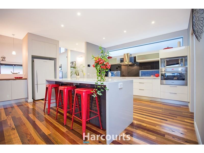 20 Highland Drive, Pakenham VIC 3810