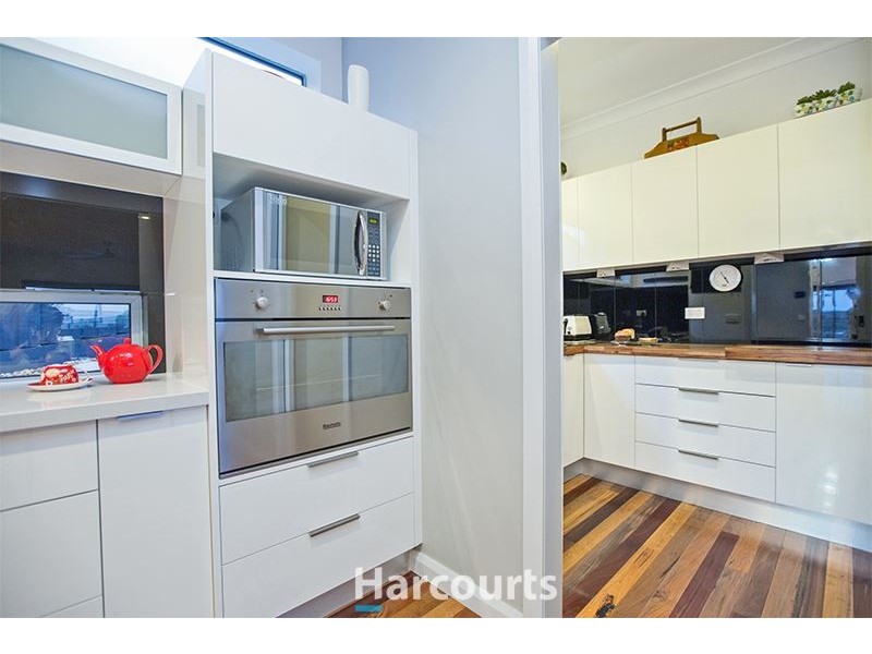 20 Highland Drive, Pakenham VIC 3810