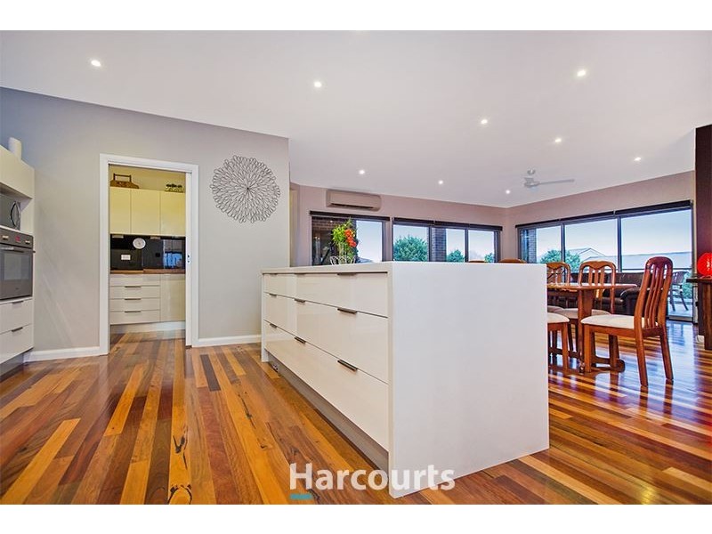 20 Highland Drive, Pakenham VIC 3810