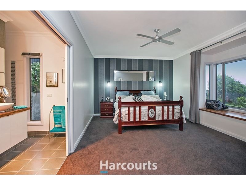 20 Highland Drive, Pakenham VIC 3810