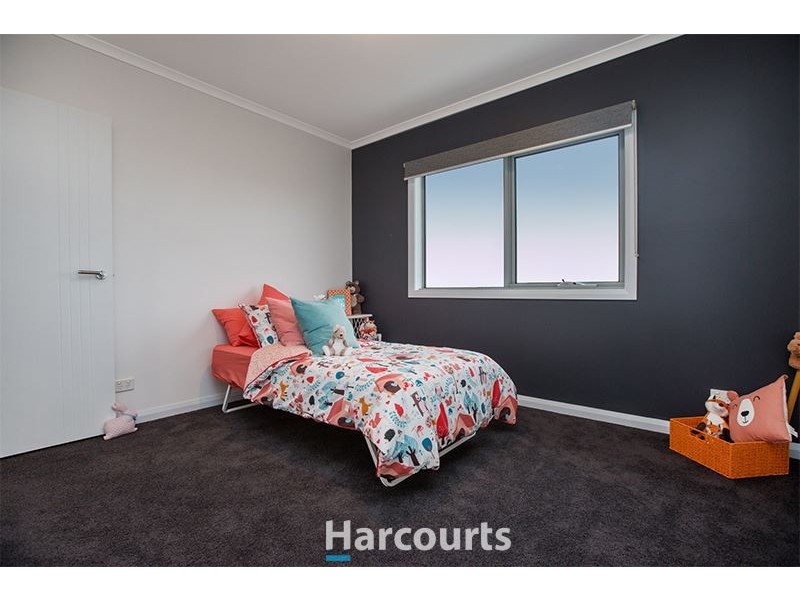 20 Highland Drive, Pakenham VIC 3810