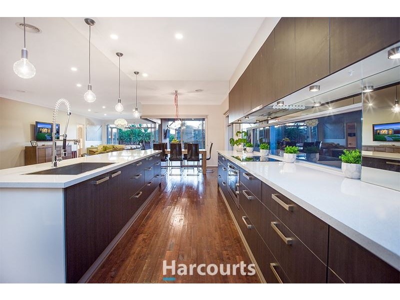 5 Westwood Grove, Pakenham VIC 3810