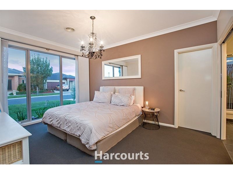 5 Westwood Grove, Pakenham VIC 3810