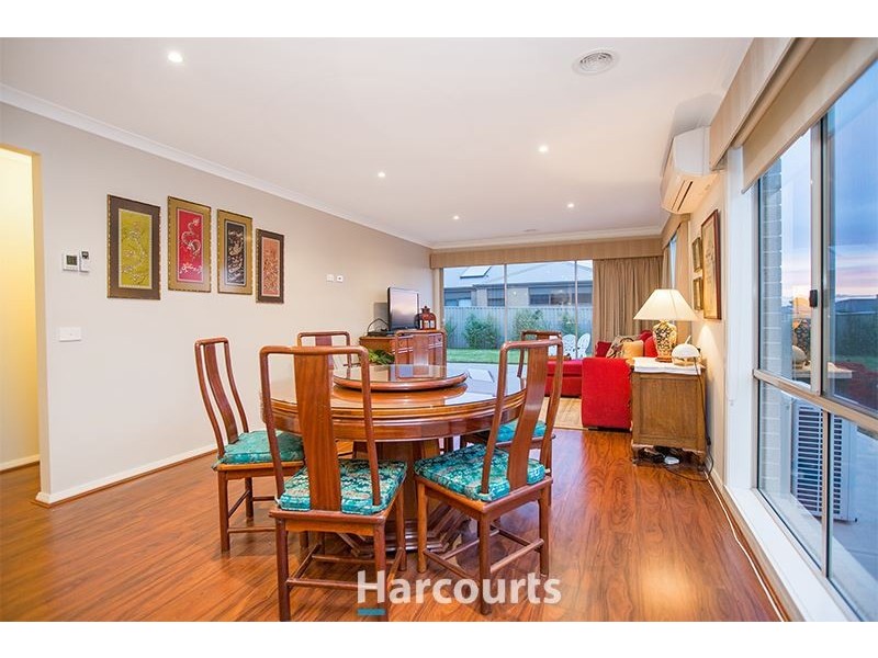 13 Hamish Avenue, Pakenham VIC 3810