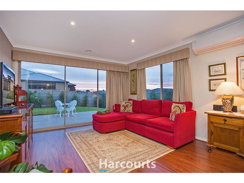 13 Hamish Avenue, Pakenham VIC 3810