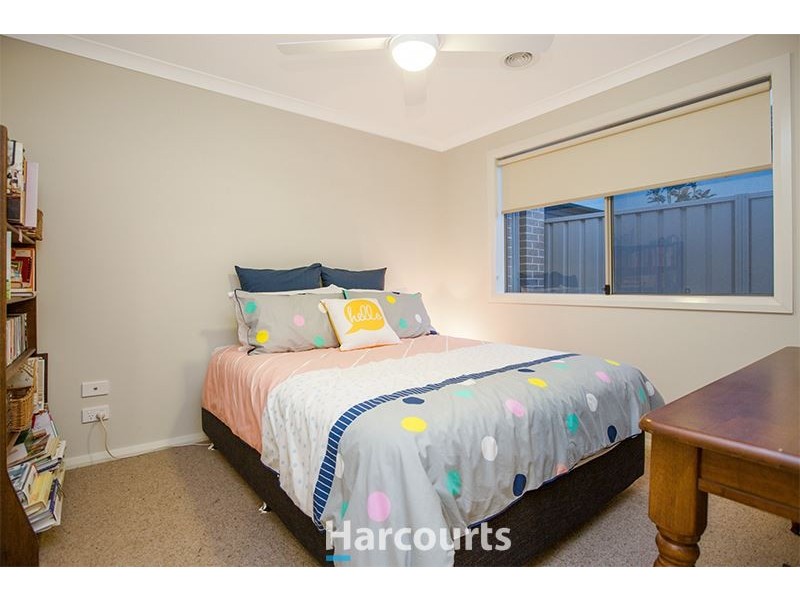 13 Hamish Avenue, Pakenham VIC 3810