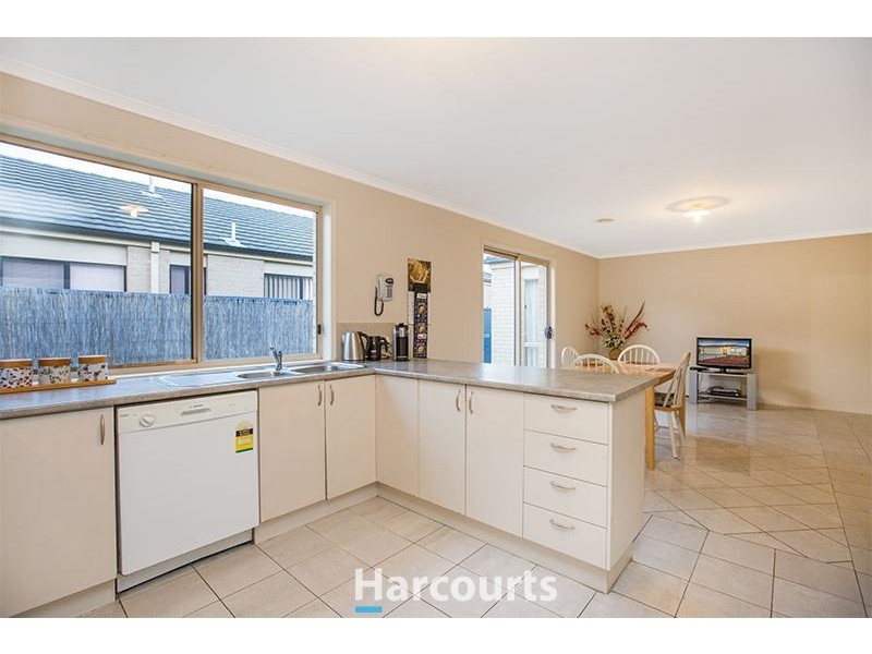 13 Paperbark Drive, Pakenham VIC 3810