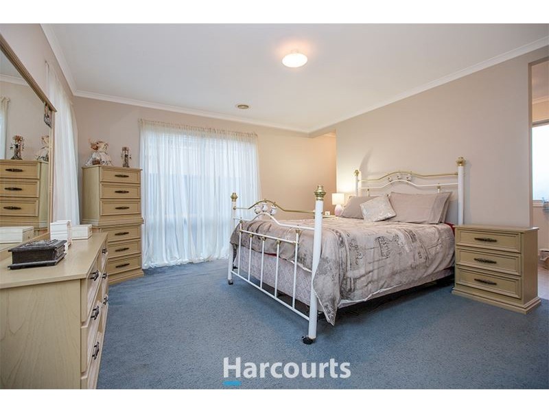 13 Paperbark Drive, Pakenham VIC 3810