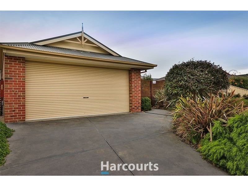 3 Teal Place, Pakenham VIC 3810