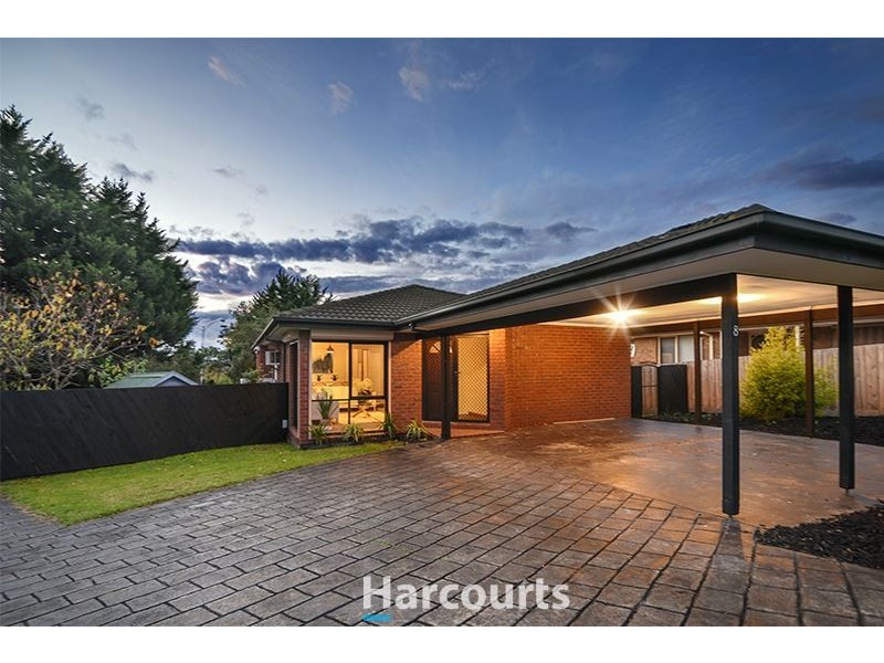8 Salignus Court, Narre Warren VIC 3805