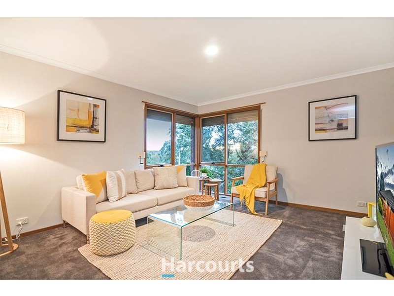 8 Salignus Court, Narre Warren VIC 3805