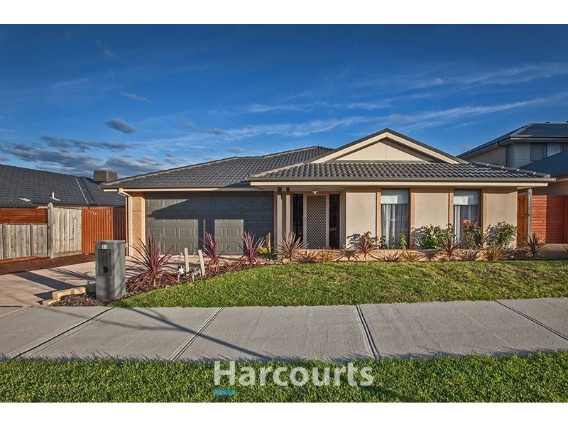 71 Harrison Way, Pakenham VIC 3810