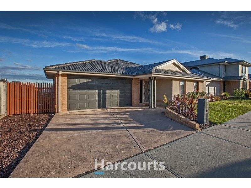 71 Harrison Way, Pakenham VIC 3810