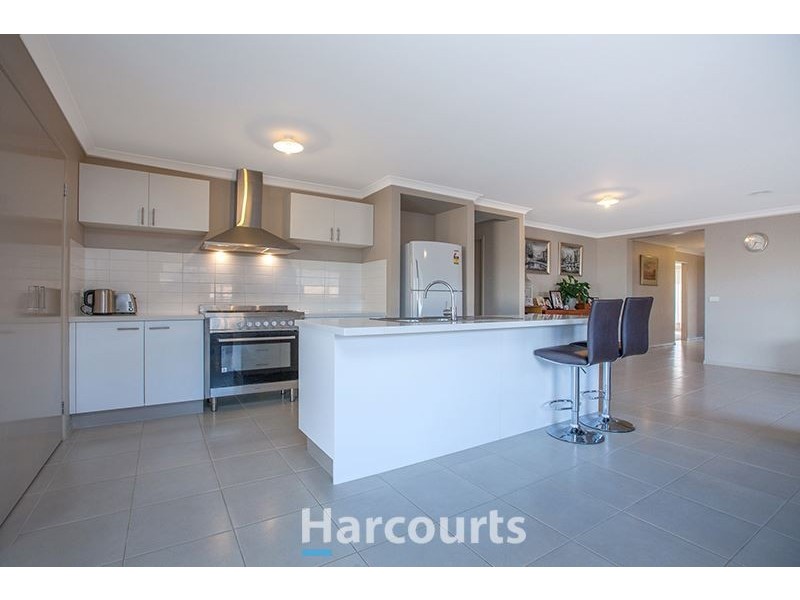71 Harrison Way, Pakenham VIC 3810