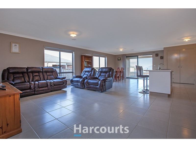 71 Harrison Way, Pakenham VIC 3810