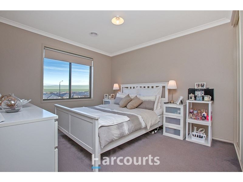 71 Harrison Way, Pakenham VIC 3810