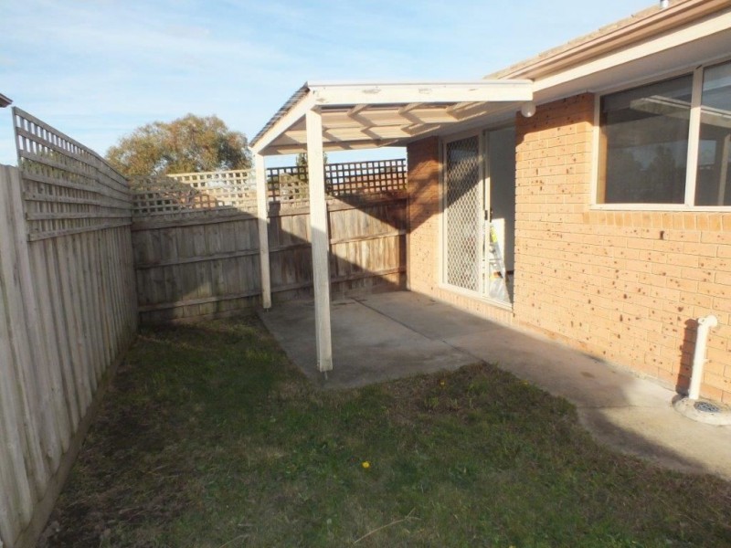 1/2 Lorraine Court, Pakenham VIC 3810