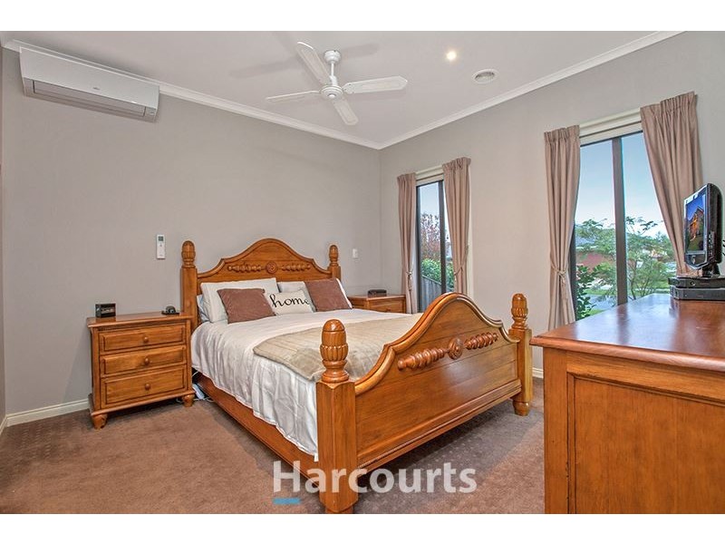 8 Lavender Avenue, Pakenham VIC 3810