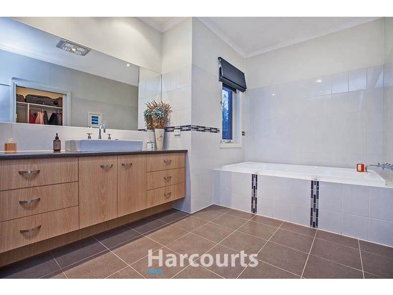 1 Lavender Avenue, Pakenham VIC 3810