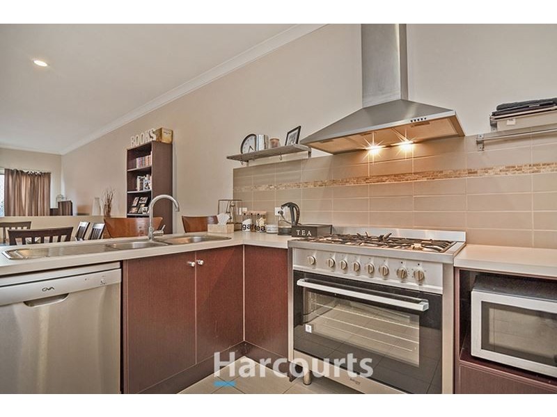 6 Haakman Way, Pakenham VIC 3810