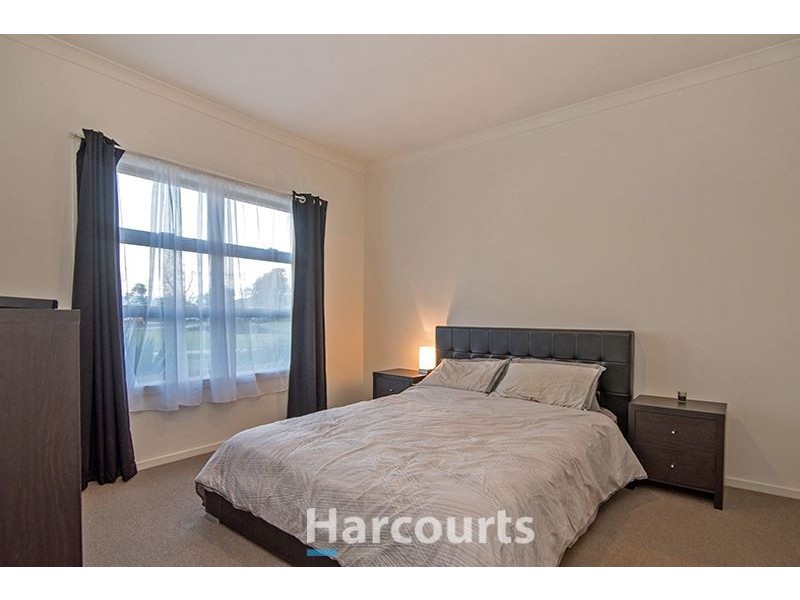 6 Haakman Way, Pakenham VIC 3810