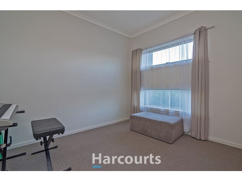 6 Haakman Way, Pakenham VIC 3810