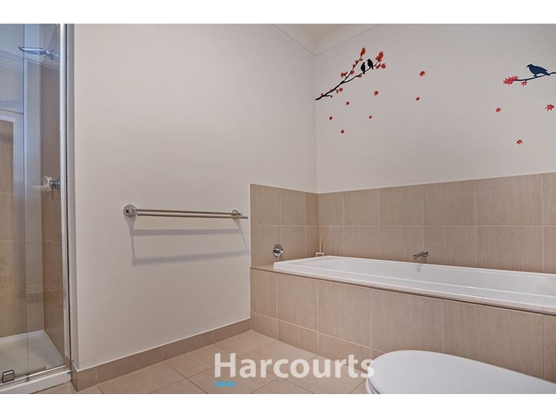 6 Haakman Way, Pakenham VIC 3810