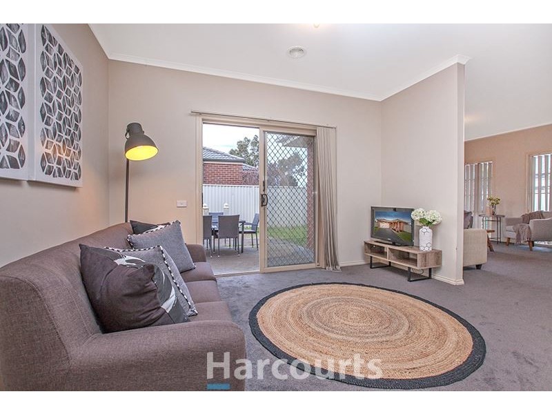 14 Wonboyn Close, Pakenham VIC 3810