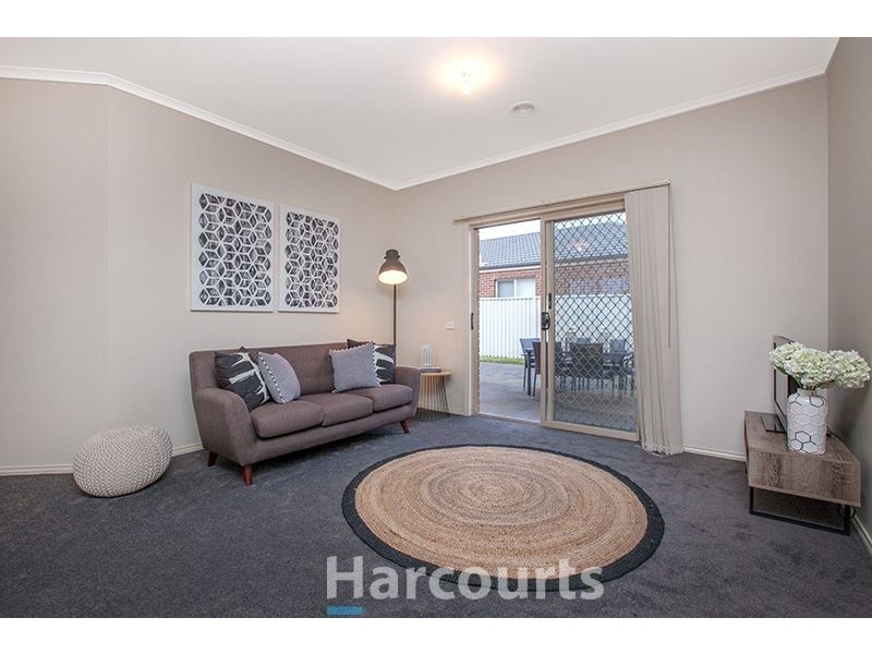 14 Wonboyn Close, Pakenham VIC 3810