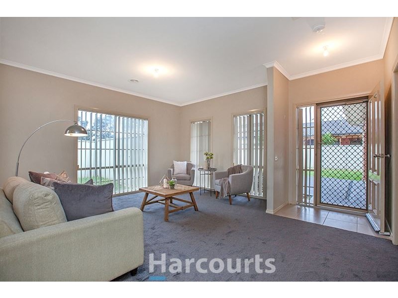 14 Wonboyn Close, Pakenham VIC 3810