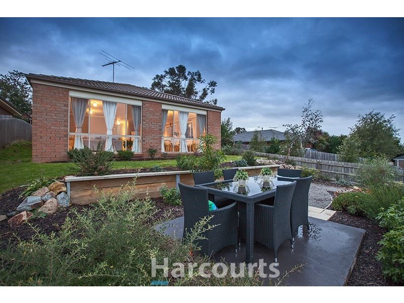 37 Meaby Drive, Pakenham VIC 3810