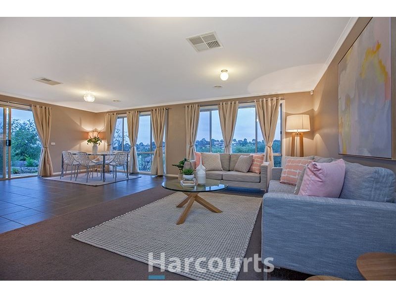 37 Meaby Drive, Pakenham VIC 3810