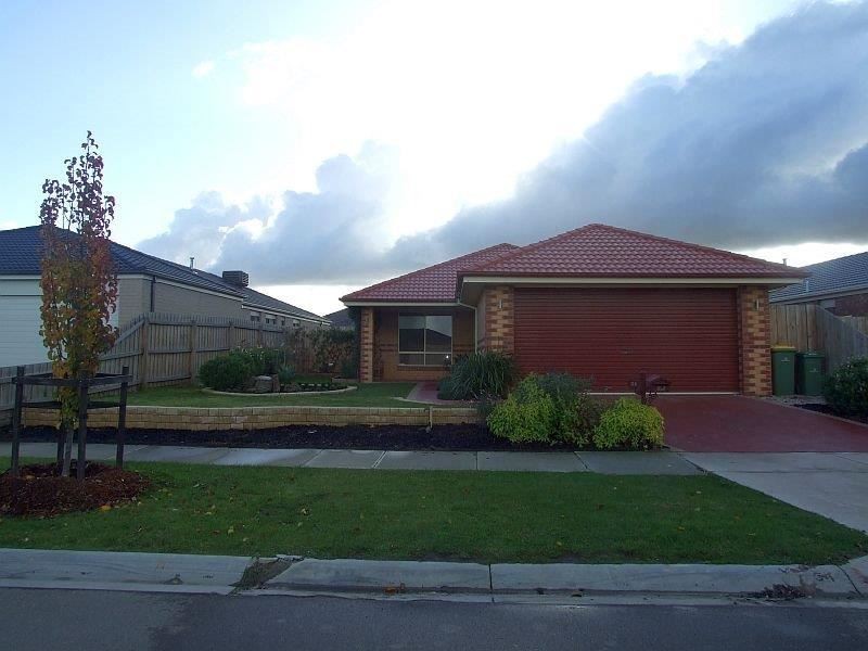 54 Webster Way, Pakenham VIC 3810