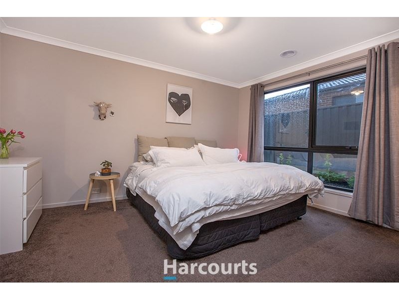 32 Constance Way, Pakenham VIC 3810