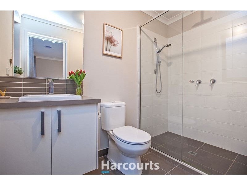 32 Constance Way, Pakenham VIC 3810