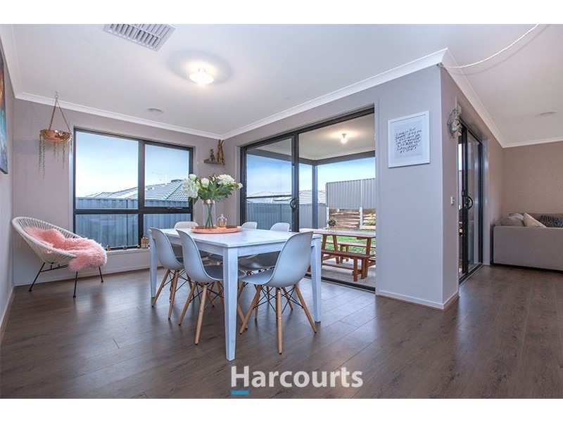 32 Constance Way, Pakenham VIC 3810